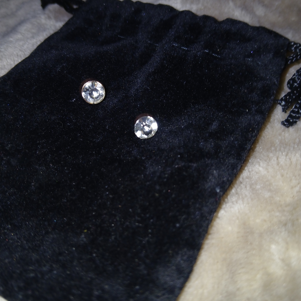Elegant Golden Stud Earrings